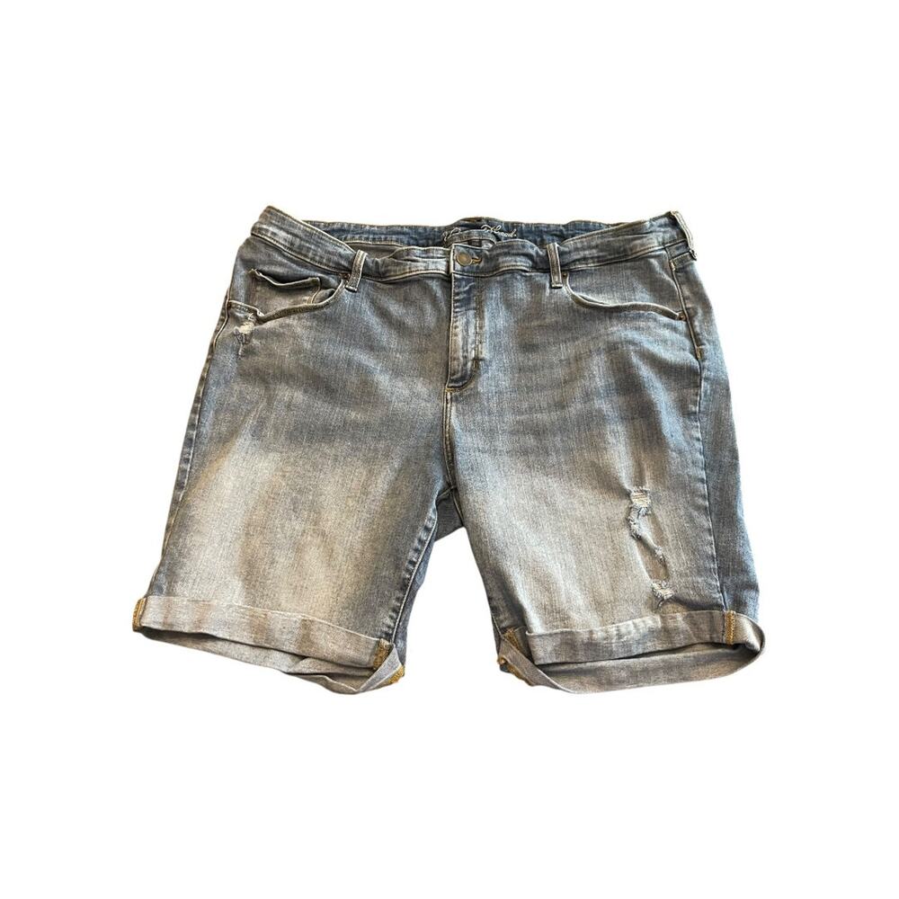 Size 24W Universal Thread Distressed Denim Shorts Plus Size Cuffed Womens Jean